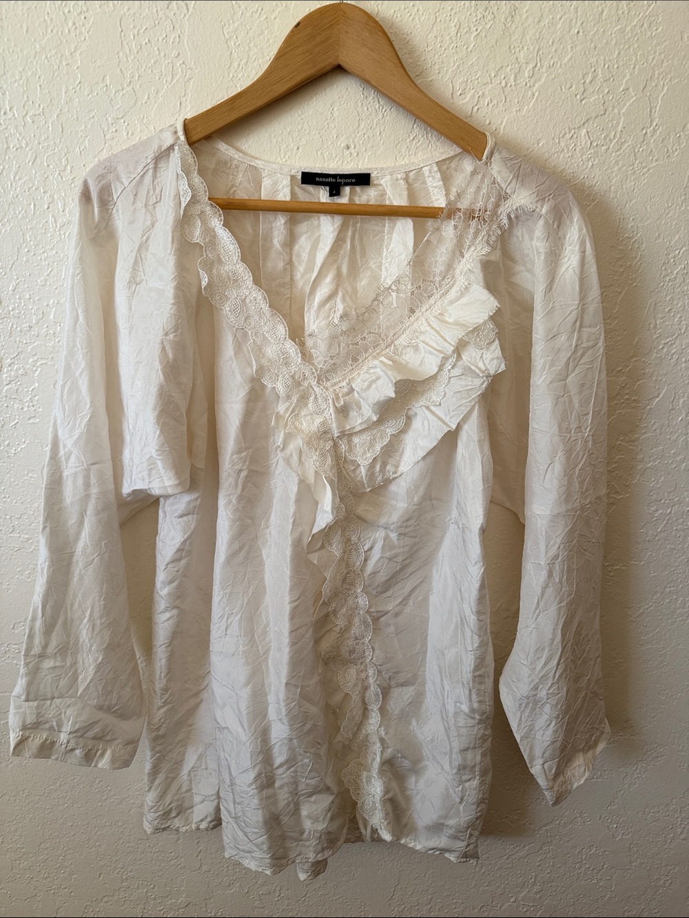 Nanette Lepore 100% Silk Blouse Tunic NWOT Cream Crinkle Ruffle Lace V-Neck 4